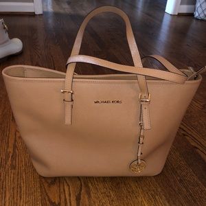 MK PURSE